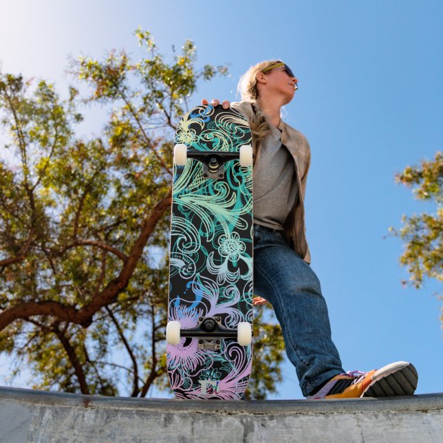 Pastel Blommigt på Skateboard med svart skiva (Utomhus 1)