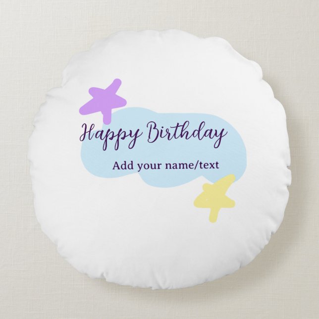 Pastel blue clouds stars purple happy birthday nam rund kudde (Framsidan)