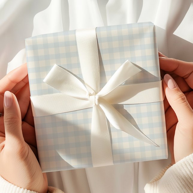 Pastel Blue Gingham Presentpapper (Skapare uppladdad)