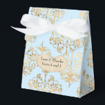 Pastel Blue och Guld Vintage Damask Presentaskar<br><div class="desc">Antique favbox i accents of baby blue and faux glitter guld för att komplettera samlingen nedan.</div>