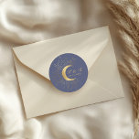 Pastel Celestial Guld Måne Bröllop Classic Round Runt Klistermärke<br><div class="desc">Vår "Pastel Celestial Bröllop"-samling har ett vackert guld-kuster måne med guld-stjärnor på olika bakgrunder i pastel parade med elegant typsnitt. Det är enkelt för dig att anpassa och du kan välja bland många objekt från den här samlingen i vår butik.</div>