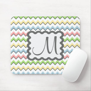 Pastel Chevron med Monogram av Shirley Taylor Musmatta