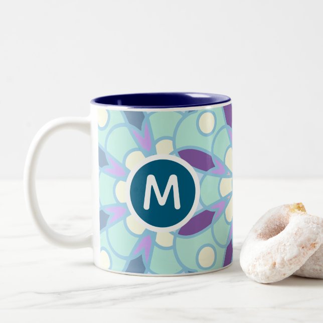 Pastel Floral Mandala Monogram Letter Design Två-Tonad Mugg (Med munk)