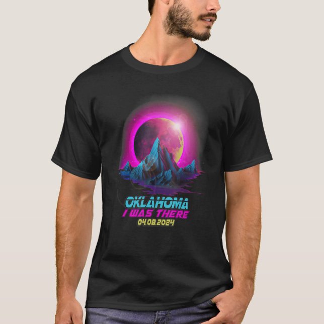 Pastel Goth Vaporwave Total Solar Eclipse 2024 Okl T Shirt (Framsida)