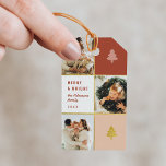 Pastel & Guld Julgran 3 Photo Collage Presentetikett<br><div class="desc">Få presenter att stå ut med våra charmerande Märkre. En 3-fotokollage i pastellerna och guld,  med ett festive Julgran och det glatta meddelandet "Merry and Bright" i ett sans-serif-teckensnitt. Anpassa det till din familj namn och år för att sprida helgdag med varje gåva.</div>