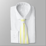 Pastel Gult Rand Solid Färg sommar Vacay Slips<br><div class="desc">Lovbara lätta vår-pastellgulten strimlade färg. Minimalistiskt,  enkelt modernt trendig chic stil pastellaöstradiskt i delikat gult,  fast färg. Pastel gult home decor,  pastel gult aestesideor,  pastel gult köks,  pastel gult färg. Pastel gult vår sommarhalsen slips. Klassisk vintage,  pastel gult och vit färgad rand mönster,  trendig sommarsemestersemester från sol.</div>