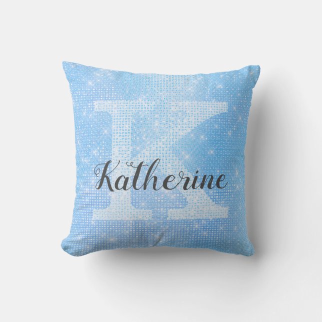 Pastel Himlar Blue Azure Gnistra Monogram Namn Kudde (Framsida)