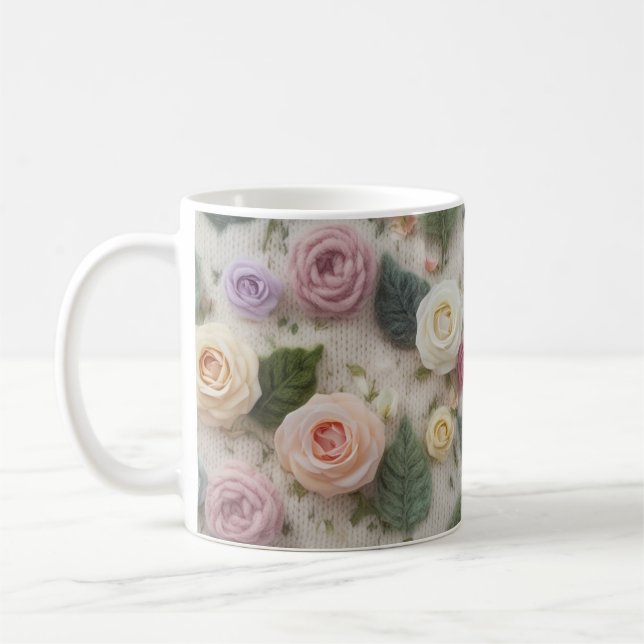 Pastel Knitted Rose Mug | Cozy Floral Sweater Text Kaffemugg (Vänster)