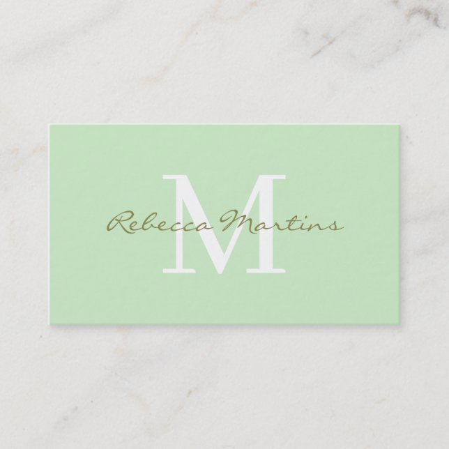 Pastel light green minimalist monogram visitkort (Framsida)