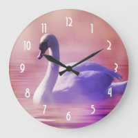 Pastel Lila Svan flytande på Misty Sjö