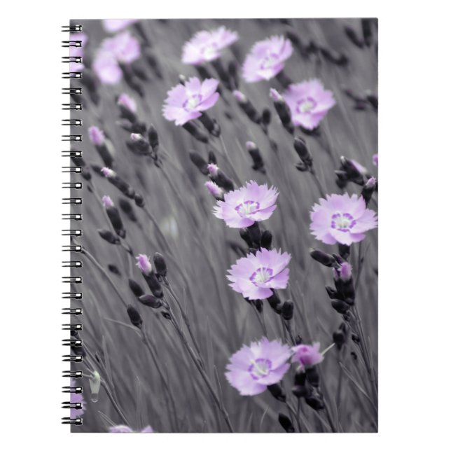 Pastel Lilac Wildblommor Anteckningsbok (Framsidan)
