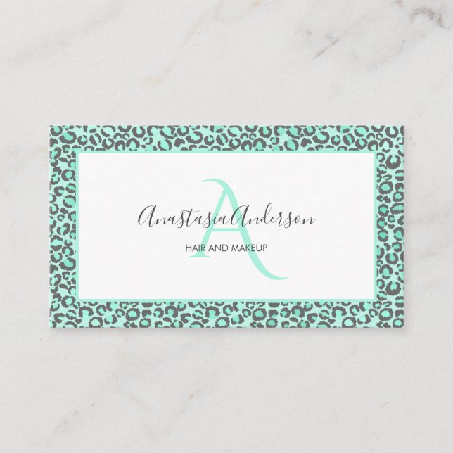 Pastel Mint Grönt Roligt Leopard Spots Monogram Visitkort (Framsida)