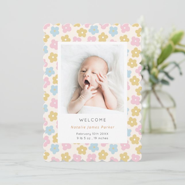 Pastel Rainbow Daisy Flower | Cute Simple Birth Meddelande (Stående Fram)