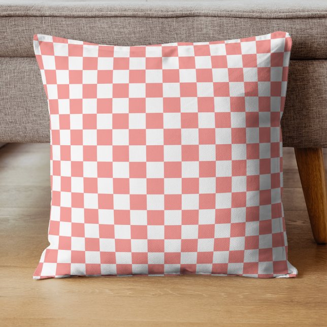 Pastel Red White Checkerboard-Vintage Kudde (Skapare uppladdad)