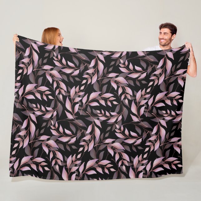 Pastel Rosa Löv på Black Fleecefilt (På plats)