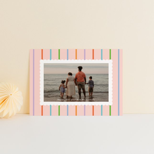 Pastel Simple Rand och Scallops Ligcape Photo Julkort (new year card pink with bright colored vertical stripes and family photo in a white scalloped frame)