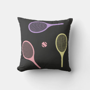 Pastel Tennis Rackets med Tennis Boll på Black Kudde