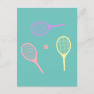 Pastel Tennis Rackets med Tennis Boll på Grönt Vykort
