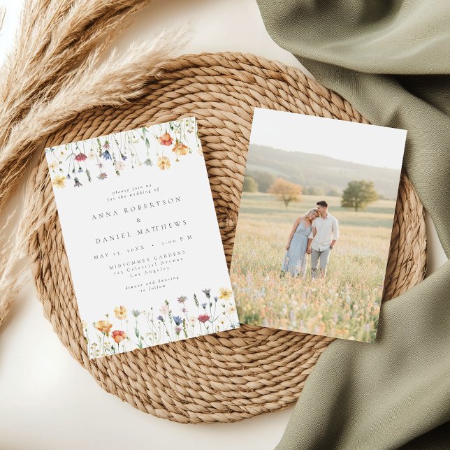 Pastel Wildflower Photo Wedding Invitation Inbjudningar (Skapare uppladdad)