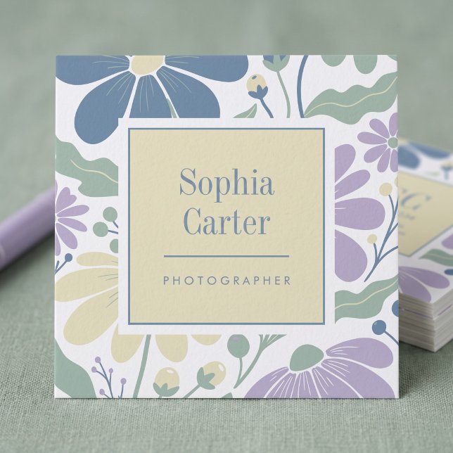 Pastell Botanisk Blommig Ram Fyrkantigt Visitkort (Simulated business cards on table)