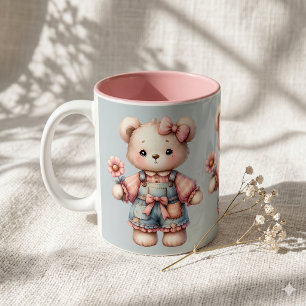 Pastell Nallebjörn som håller blomma iförd overall Kaffemugg