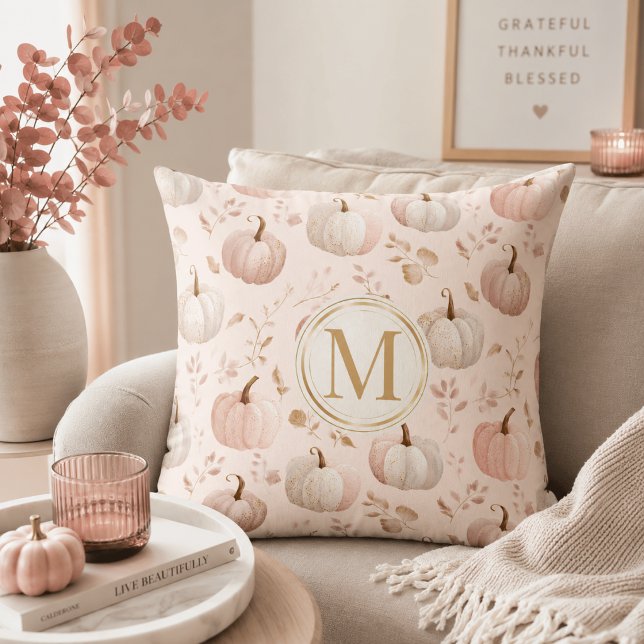 Pastell Pumpa Monogram – Personlig Initial Kudde (Skapare uppladdad)