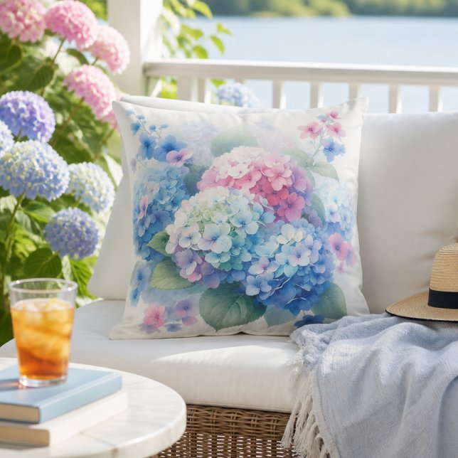 Pastell Rosa Blå Blommig Hortensia Blommar   Kudde (Skapare uppladdad)
