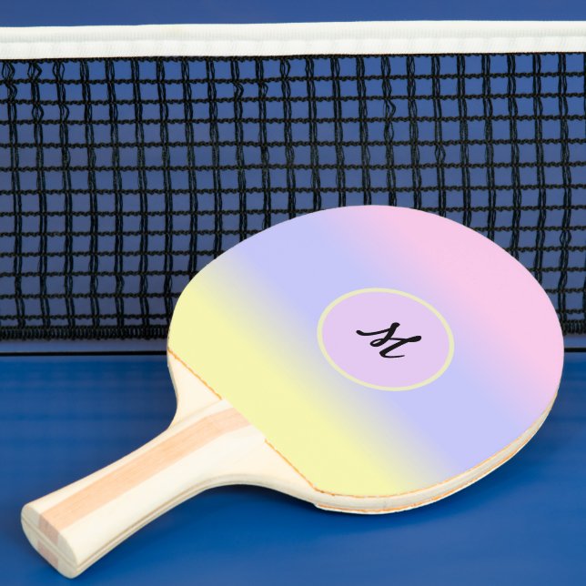 Pastell Rosa Blå och Gul med Monogram Pingisracket (Insitu)