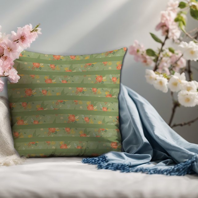 Pastellbeige grönt mint blommigt rand mönster kudde (Skapare uppladdad)