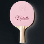 Pastellernas rosa i fast färg monogrammat pingisracket<br><div class="desc">Pastel rosa solid färg pingpongpaddel från lumirala/personalize nu med ditt namn och monogram.</div>