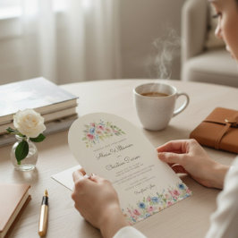 Pastellfärgad blomsterkrans bröllopsinbjudan inbjudningar