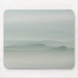 Pastellfärgad morgon i dimmiga Tuscany Musmatta