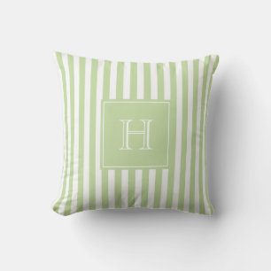 Pastellgrön monogramrandig snygg och chic vår- kudde