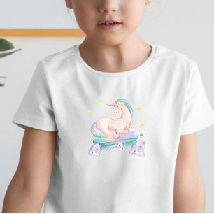 Pastellmajs med en drömmande, fantasifull beröring t shirt