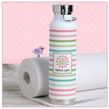 Pastellrandiga blommönster med initialer