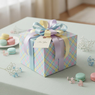 Pastellrandigt presentpapper