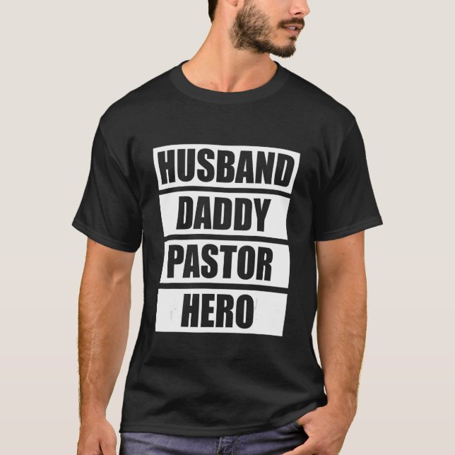 Pastor Make pappa Pastor Hero T Shirt (Framsida)