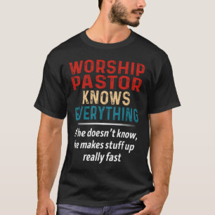 Pastor vet allt t shirt