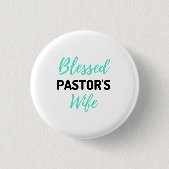Pastorns fru bl knapp (Framsida)