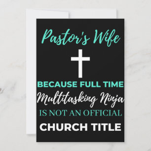 Pastorns hustru eftersom multitasking sker i Fullt Tack Kort
