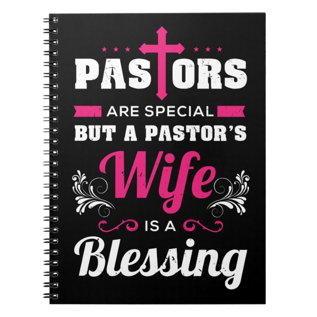 Pastor's Wife Is A Blessing Anteckningsbok (Framsidan)