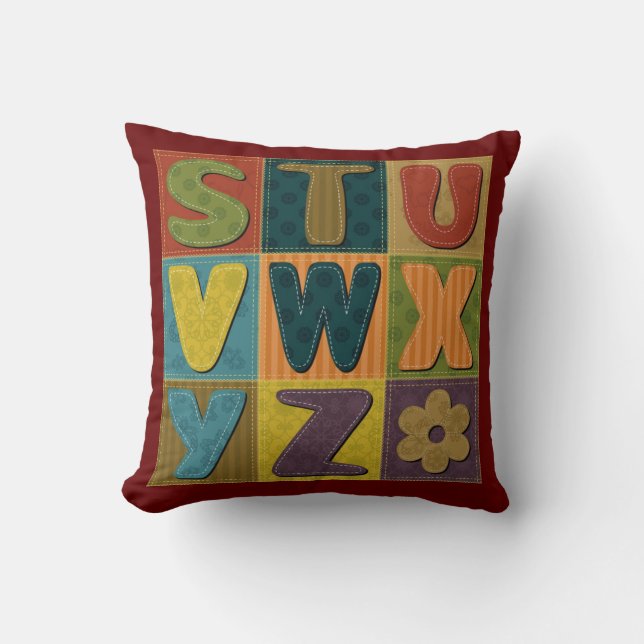 Patchwork Background med Alphabet Mönster Kudde (Framsida)
