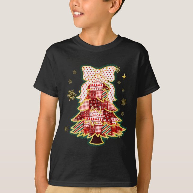 Patchwork Christmas Tree Coquette Bow Xmas Holiday T Shirt (Framsida)