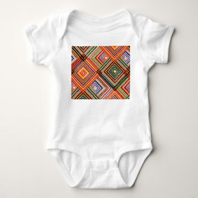Patchwork Design med Aztec-rutor. T Shirt (Framsida)
