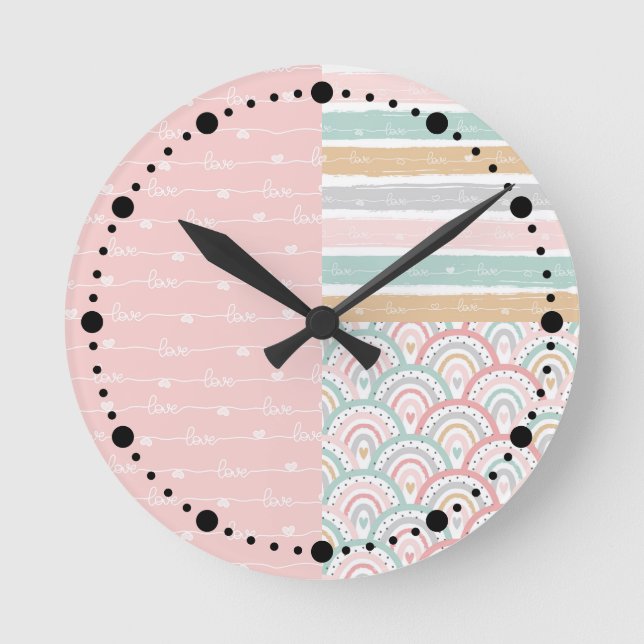 Patchwork Hjärtar Rainbows Pastel Rosa Wall Clock Rund Klocka (Framsida)