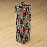 Patchwork Quilt för nostalgic Vintage Presentask För Vinflaska<br><div class="desc">Nostalgic Vintage Helgdag Patchwork Quilt - Bärk den gammalmodiga designen land stil i Helgdag I julklapp färg och formgivning, härmar detta den gamla stil-julkungen Quilts Grandma som brukade göra. Julgranar, prydnadsföremål och strumpor som till synes sytts på mönster-bottenplattor och som verkar sys ihop i ett lapptäcke av mönster. Färg är...</div>