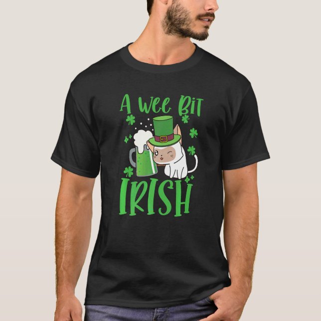 Patrick's Day A Wee Bit Irish - Katt Dricker Premi T Shirt (Framsida)