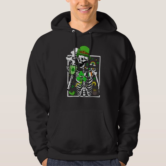 Patrick's Day Skeleton Shamrock Skull Drinking Cof Hoodie (Framsida)