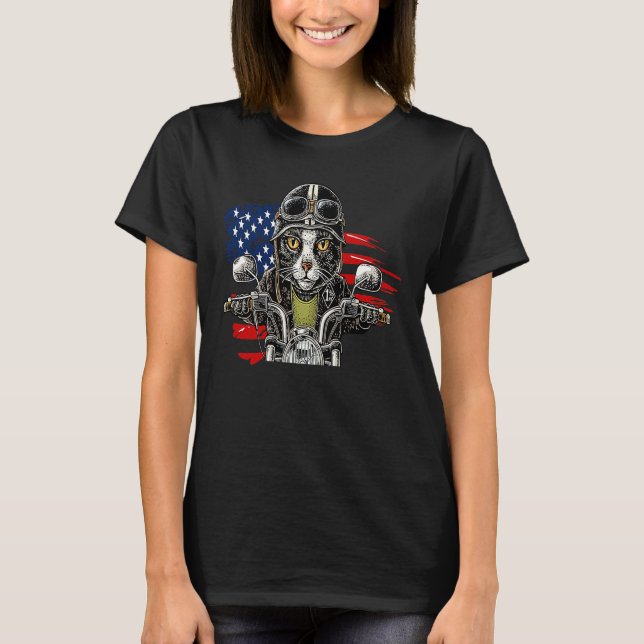 Patriot Fluffy Black Cat on Motorcycle with Flag o T Shirt (Framsida)