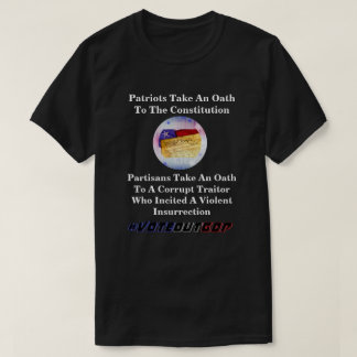 Patriot tar en ed av konstitutionen T-Shirt